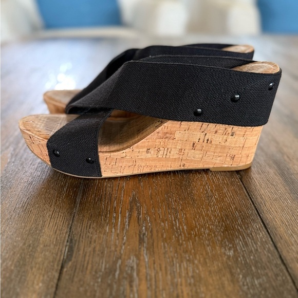 Lucky Brand Women’s Black Wedge Sandals Size 9.5 - Picture 2 of 10